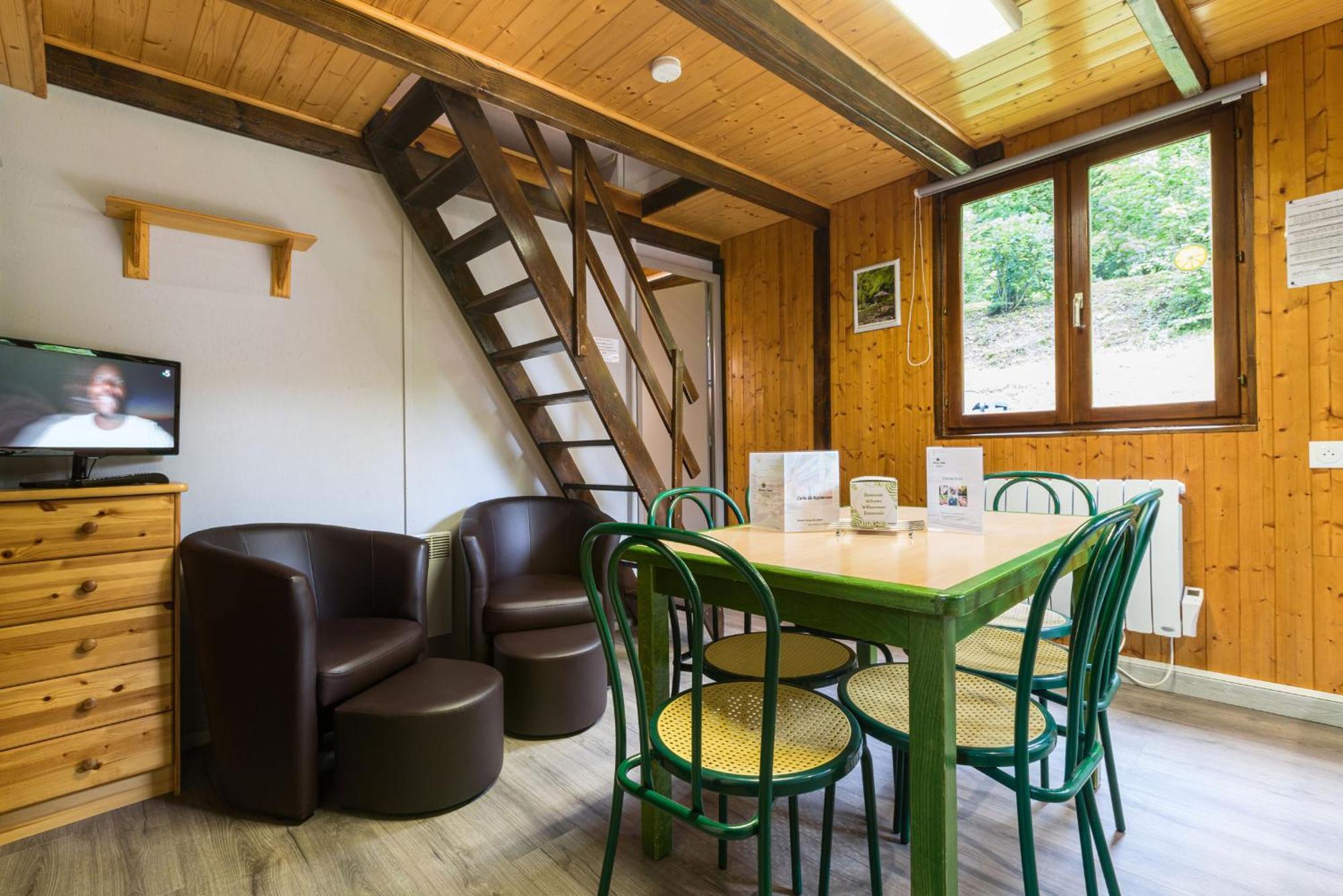 Chalets De La Wormsa メッツェラル 部屋 写真